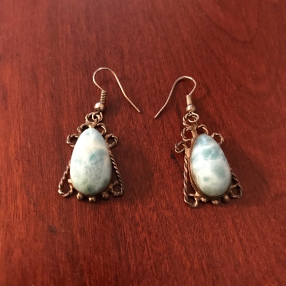 Earring - Picture 2 of 4